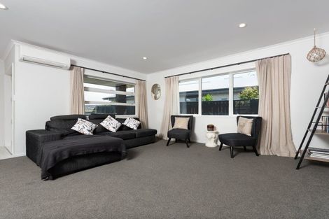 Photo of property in 15 Lakeview Quay, Pyes Pa, Tauranga, 3112