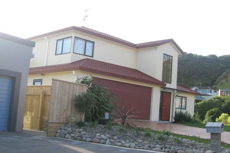 Photo of property in 2 Cromarty Place, Papakowhai, Porirua, 5024