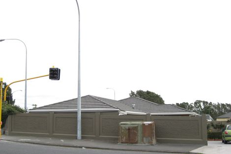 Photo of property in 26 Mangorei Road, Strandon, New Plymouth, 4312