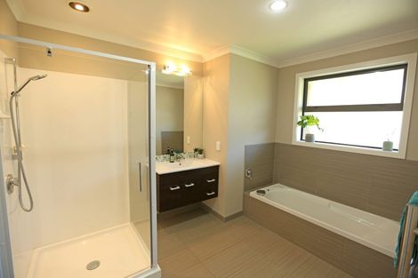 Photo of property in 64 Dalmore Way, Acacia Bay, Taupo, 3385