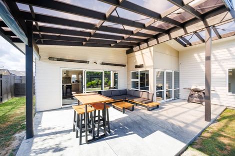 Photo of property in 9 Lorenzo Place, Kelvin Grove, Palmerston North, 4414