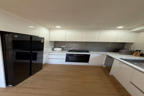 Photo of property in 89a Cascades Road, Pakuranga Heights, Auckland, 2010