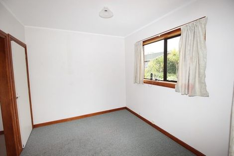 Photo of property in 37 Thorburn Avenue, Red Beach, 0932