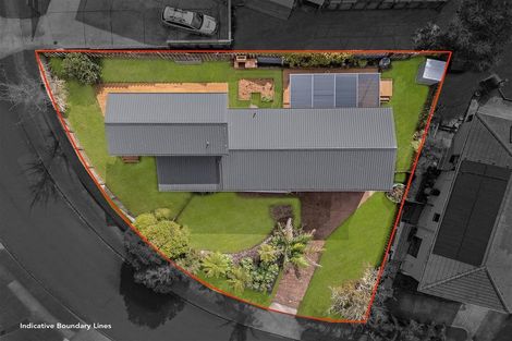Photo of property in 19 Deverell Place, Northcross, Auckland, 0632