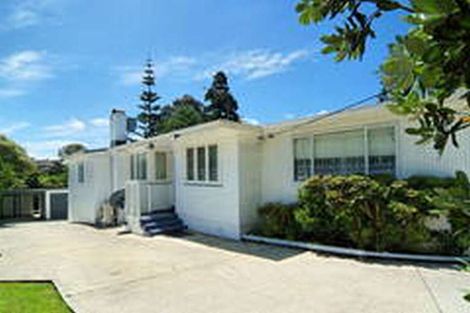 Photo of property in 21 Golf Road, New Lynn, Auckland, 0600