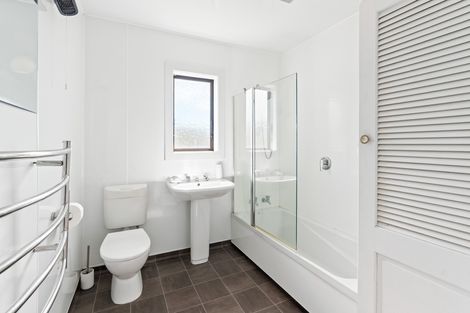 Photo of property in 130 Centennial Avenue, Helensburgh, Dunedin, 9010