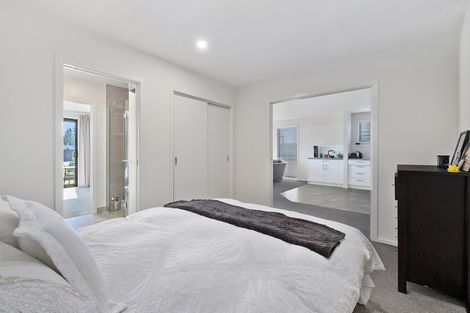 Photo of property in 9 Mount Creighton Crescent, Wanaka, 9305