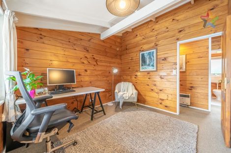 Photo of property in 8 Chestnut Grove, Maungaraki, Lower Hutt, 5010