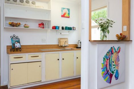 Photo of property in 3 Dorset Avenue, Westown, New Plymouth, 4310