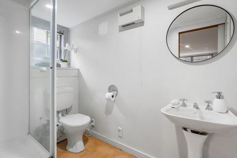 Photo of property in 60 Aroha Avenue, Sandringham, Auckland, 1025