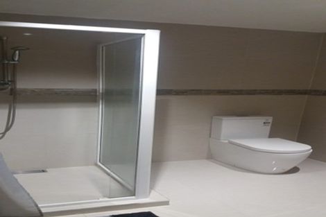 Photo of property in 5 Saddleback Rise, Murrays Bay, Auckland, 0630