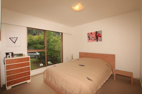 Photo of property in 1/11 Ayton Drive, Totara Vale, Auckland, 0629