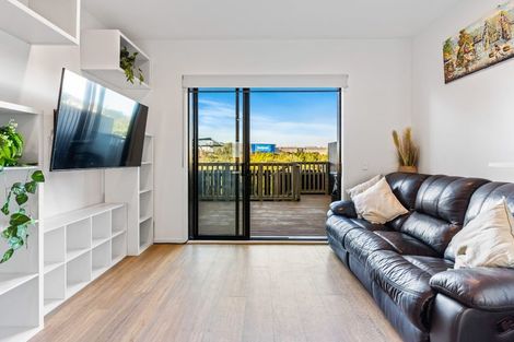 Photo of property in 4/47a Huntington Drive, Huntington Park, Auckland, 2013