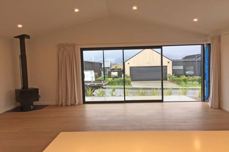 Photo of property in 18 Robrosa Street, Wanaka, 9305