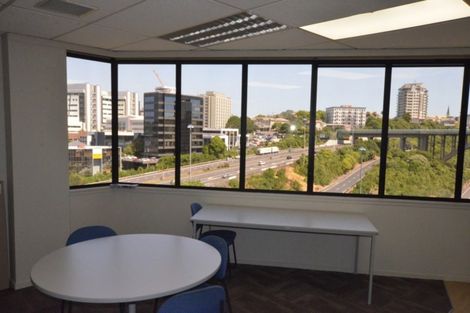 Photo of property in A/38 Whitaker Place, Grafton, Auckland, 1010