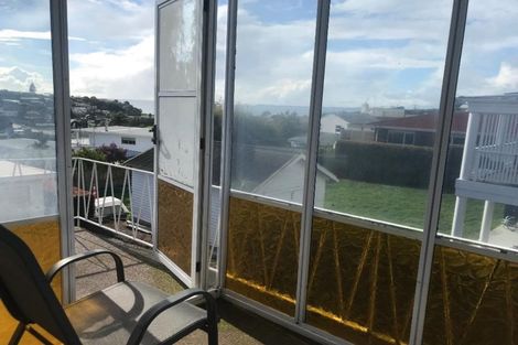 Photo of property in 2/45 East Coast Road, Milford, Auckland, 0620