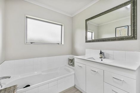 Photo of property in 108 Falcon Drive, Welcome Bay, Tauranga, 3112