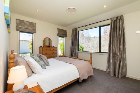 Photo of property in 44 Tauroa Valley Road, Havelock North, 4130