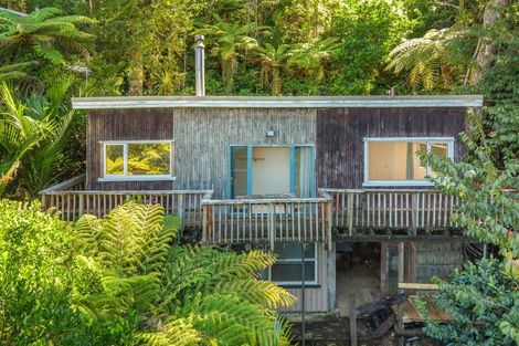 Photo of property in 45 Takahe Road, Titirangi, Auckland, 0604