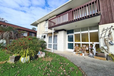 Photo of property in 66 Mayfair Crescent, Mairangi Bay, Auckland, 0630