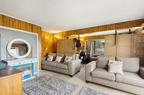 Photo of property in 115 Sunset Road, Totara Vale, Auckland, 0632