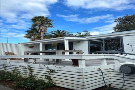 Photo of property in 4 Beach Road, Manly, Whangaparaoa, 0930