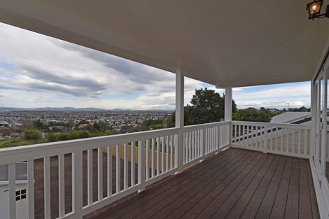 Photo of property in 40 Napier Terrace, Hospital Hill, Napier, 4110