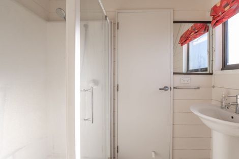 Photo of property in 15 Waana Street, Mourea, Rotorua, 3074