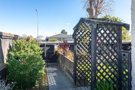 Photo of property in 8a Tamarisk Place, Parklands, Christchurch, 8083