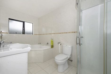 Photo of property in 497 Great South Road, Opaheke, Papakura, 2113