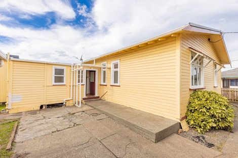 Photo of property in 2 Devon Road, Springvale, Whanganui, 4501