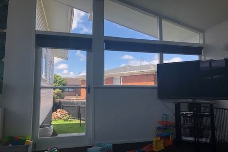 Photo of property in 94 Barrack Road, Mount Wellington, Auckland, 1060