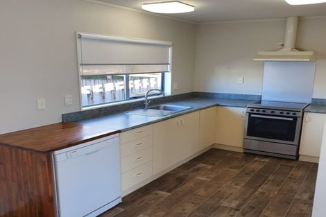 Photo of property in 9 Italia Grove, Mount Wellington, Auckland, 1060