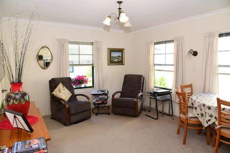 Photo of property in 4/70-76 Whiteley Street, Moturoa, New Plymouth, 4310