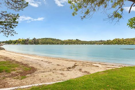 Photo of property in 69 Brick Bay Drive, Sandspit, Warkworth, 0982