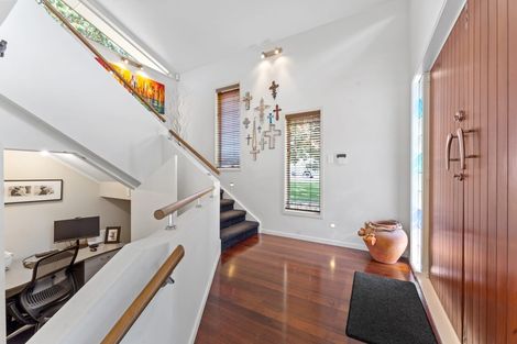 Photo of property in 29 Knights Road, Rothesay Bay, Auckland, 0630