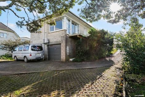 Photo of property in 2/31 Marcel Place, Glenfield, Auckland, 0629