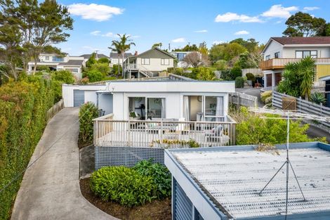 Photo of property in 53 Elliston Crescent, Stanmore Bay, Whangaparaoa, 0932