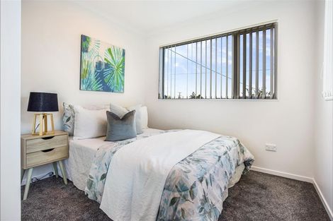 Photo of property in 96b Sturges Road, Henderson, Auckland, 0612