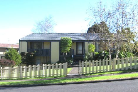 Photo of property in 3 Marendellas Drive, Bucklands Beach, Auckland, 2014