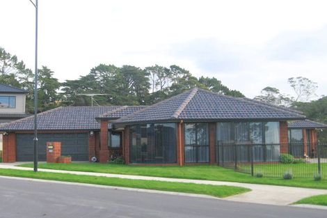 Photo of property in 56 Sapperton Drive, Henderson, Auckland, 0612