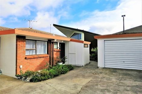 Photo of property in 3/178 Centreway Road, Orewa, 0931