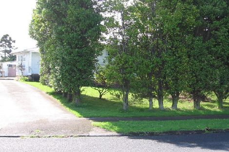 Photo of property in 12 Dale Crescent, Pakuranga, Auckland, 2010