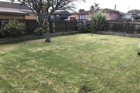 Photo of property in 13a Etherton Drive, Weymouth, Auckland, 2103