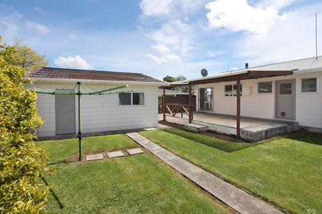 Photo of property in 3 Edward Street, Bulls, 4818