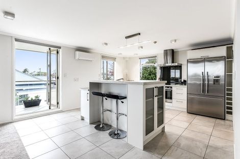 Photo of property in 40d Thackeray Street, Hamilton Lake, Hamilton, 3204