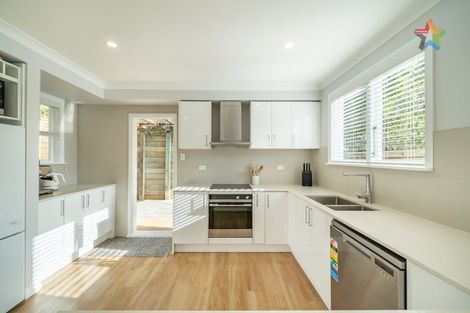 Photo of property in 110 Manuka Street, Stokes Valley, Lower Hutt, 5019