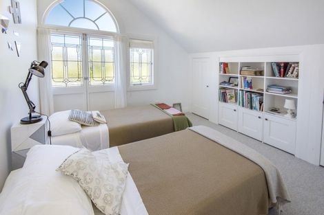 Photo of property in 18 Hamana Street, Narrow Neck, Auckland, 0622