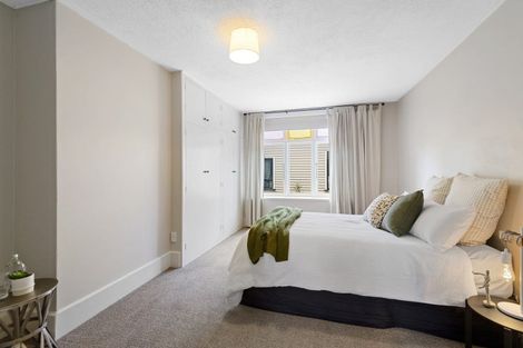 Photo of property in 124 Somerfield Street, Somerfield, Christchurch, 8024