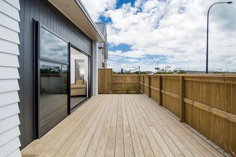 Photo of property in 8 Te Aranga Drive, Papamoa Beach, Papamoa, 3118